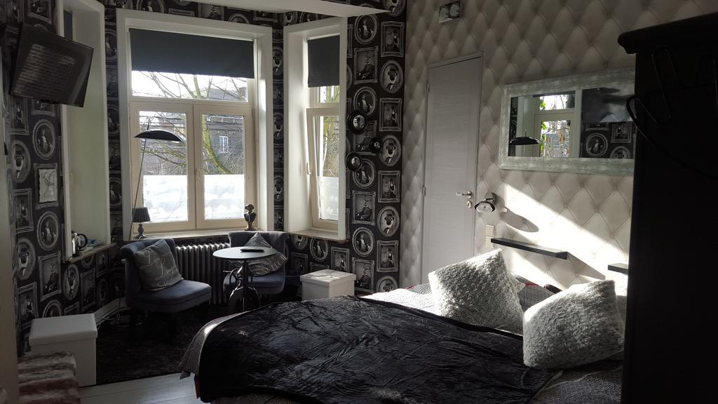 Le Bonimenteur Bed & Breakfast Charleroi